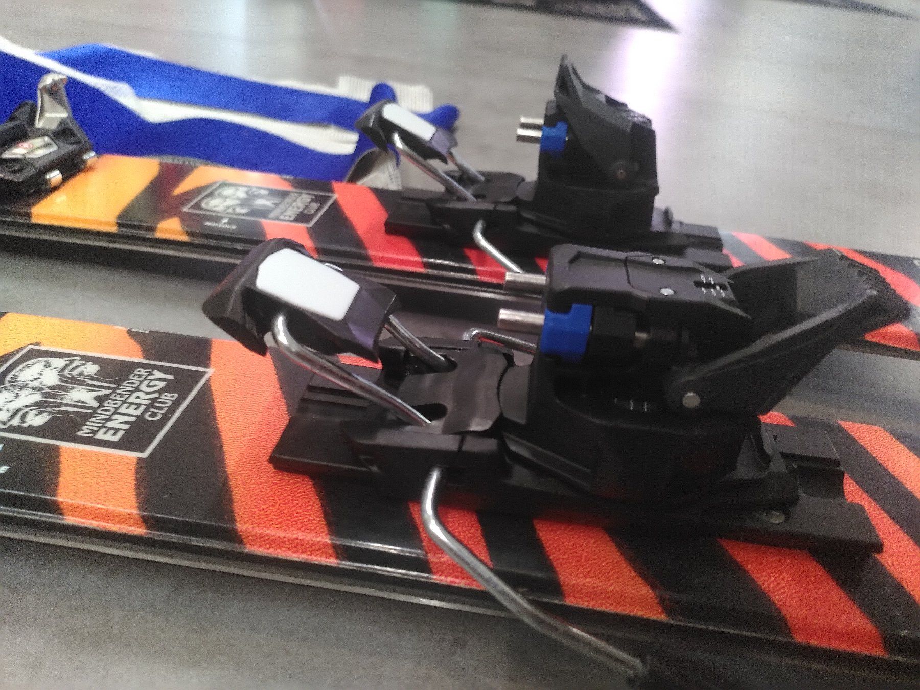 K2 Skis: Skitourenset K2 Mindbender Junior 139cm – Gebraucht aus Scuol von Marco-Sport-Scuol 3