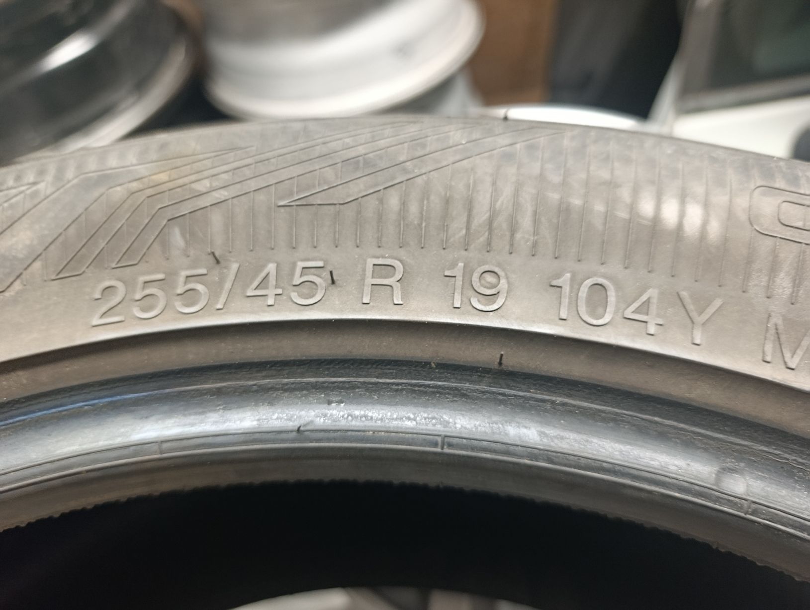 Pneumatici & Ruote complete: 255/45R19  – Usato da Kerzers venduto da Hemingway_Motors 3