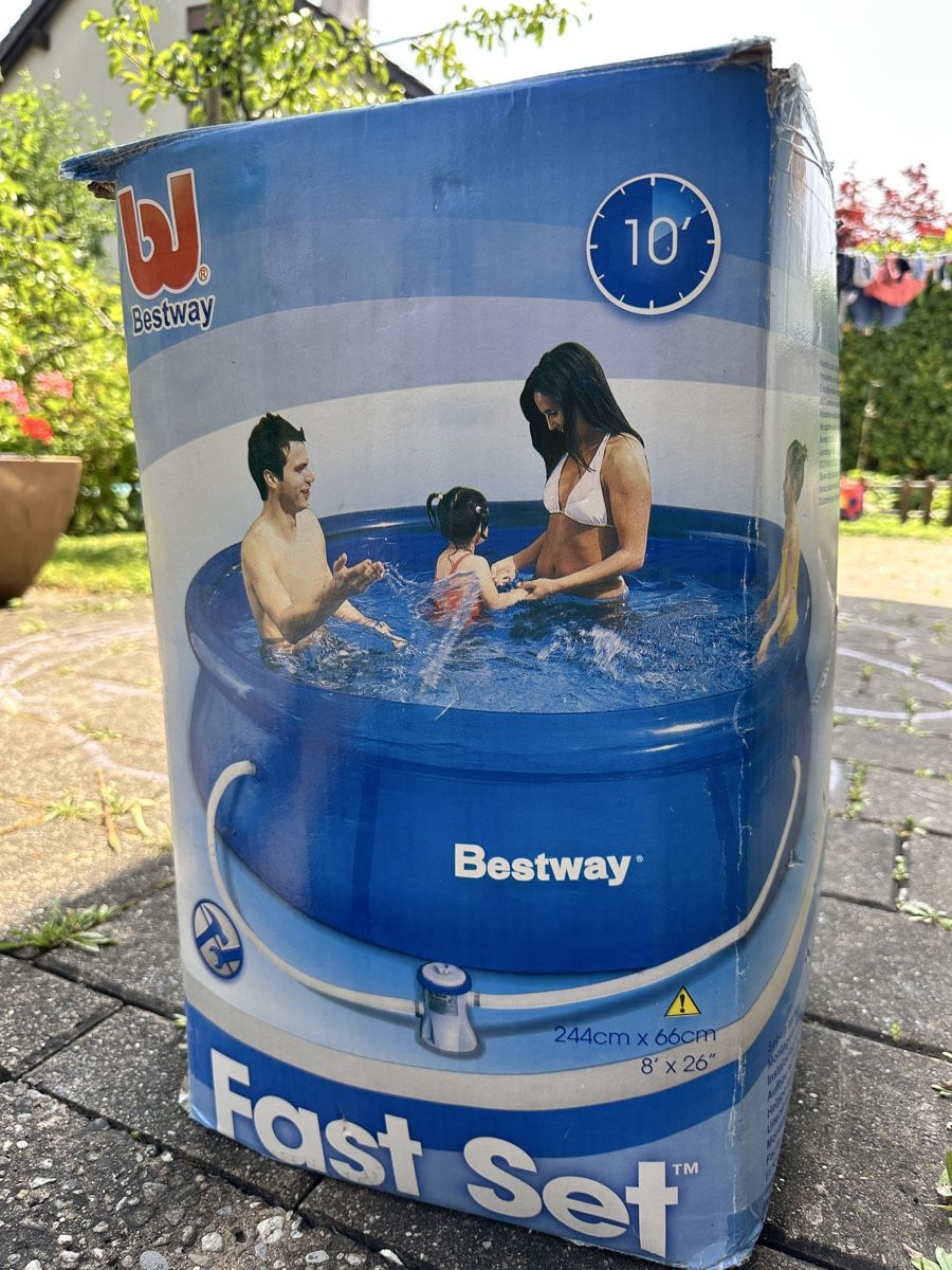Bestway Piscine: Bestway Pool with filtration pump system 244x 66cm – Nuovo (secondo la descrizione) da Wettingen venduto da Violete01