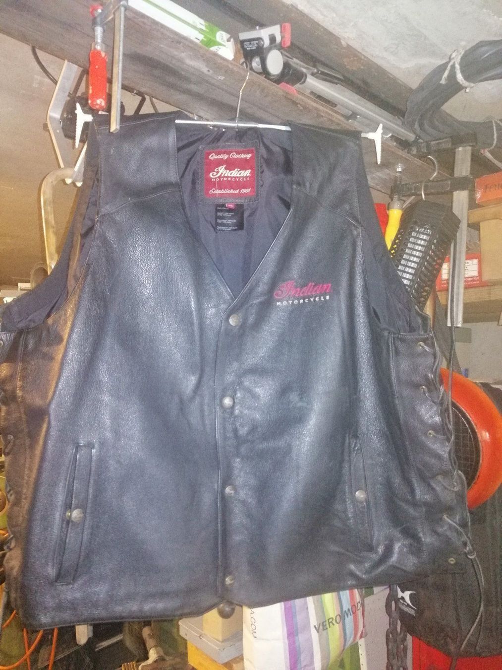 Indian Motorcycle Alle Motorradersatzteile: Indian  Gilet Cuir   4XL – Gebraucht aus Cheyres von Capitain 1