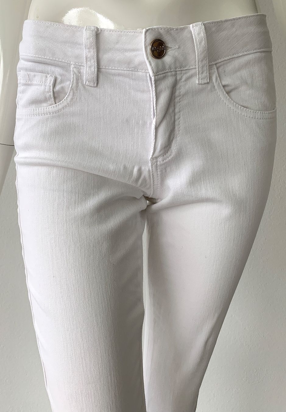 Jeans: BLUGIRL Designer Jeans weiss Elastan - EU 34 – Gebraucht aus Bottmingen von Merkur_Basel 1