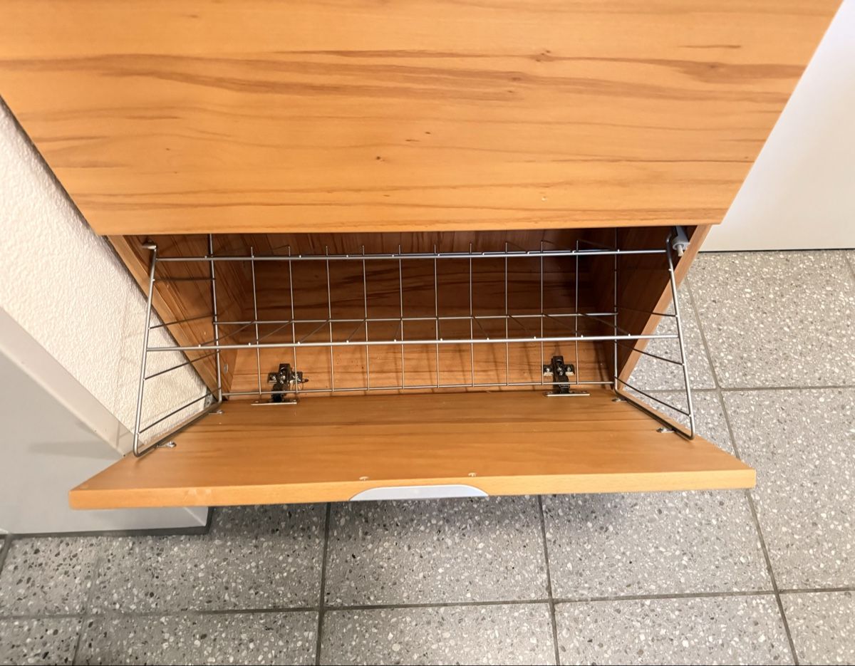 Kommoden: Schuhmöbel Buche mit Schublade und 2 Klappen – Gebraucht aus Sursee von Betlaze 4