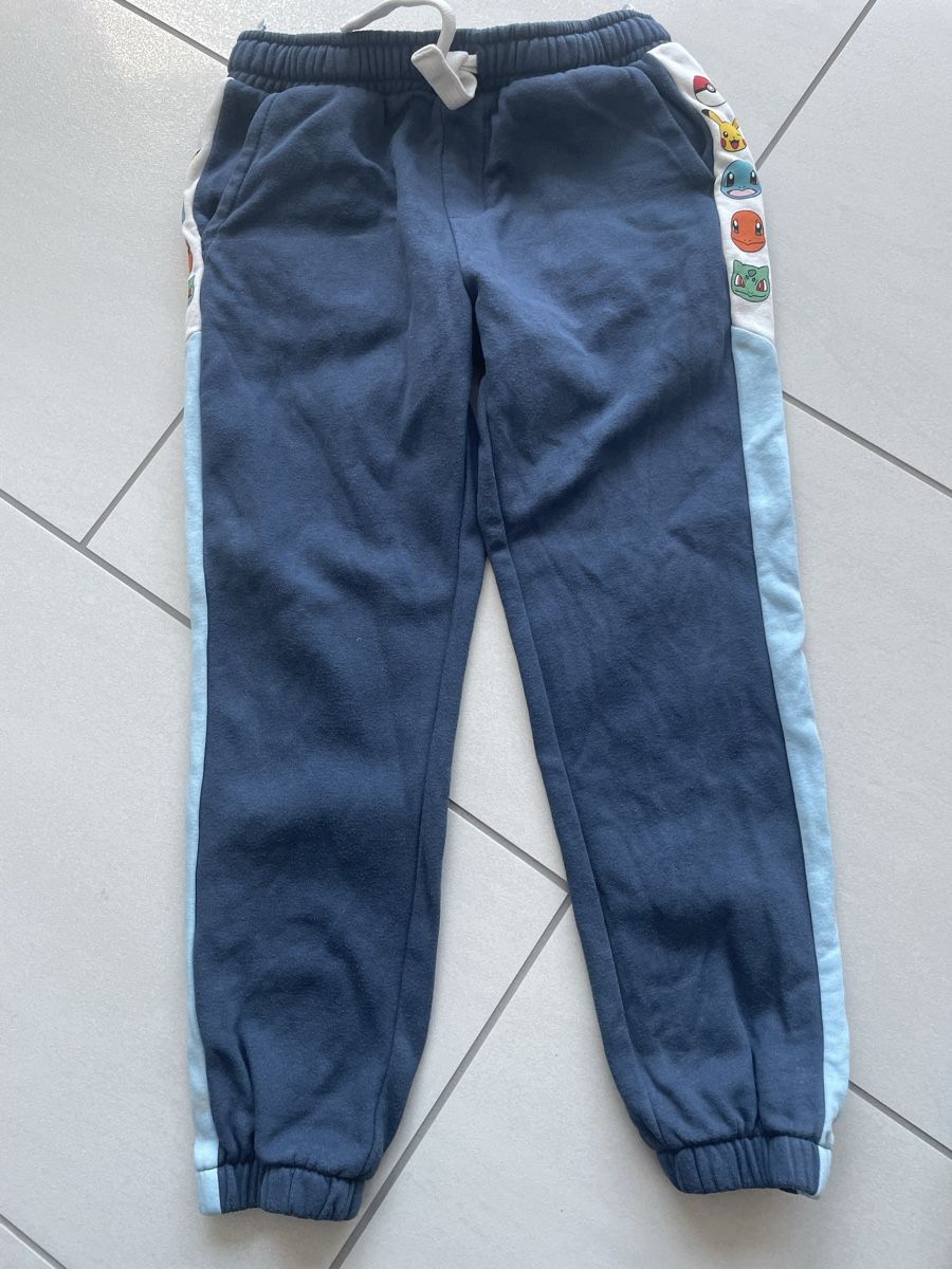 Lotti & Set di vestiti: Kleiderpaket Gr 122 – Usato da Rüti ZH venduto da kar_xx9l 1