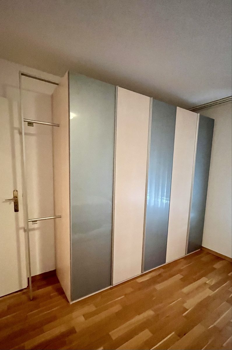 Schränke: Riesiger Kleiderschrank – Gebraucht aus Möriken AG von Libero013 1