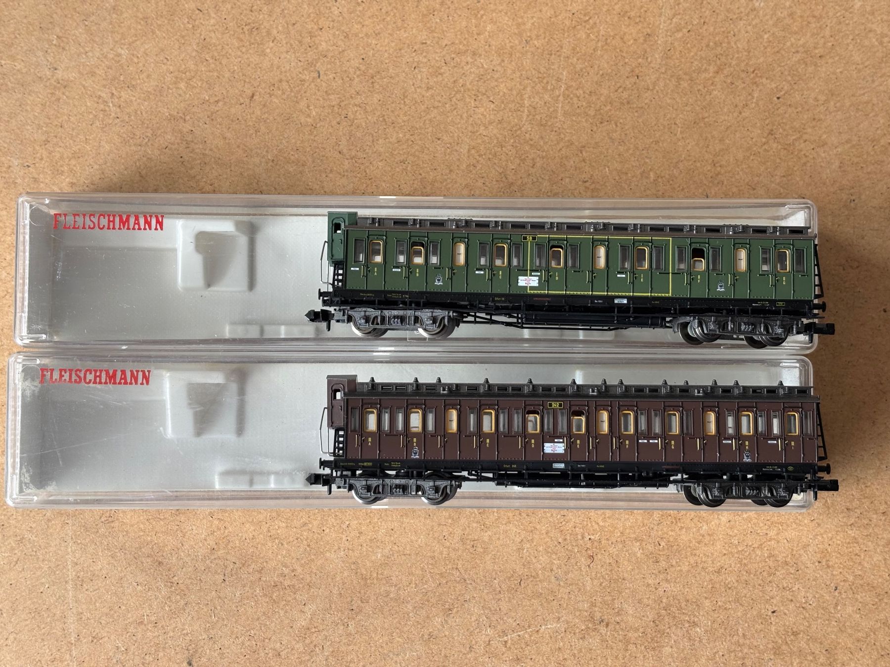 Fleischmann Modelleisenbahnen: 2x Fleischmann 8801-8802 Personenwagen – Neu und originalverpackt aus Hauterive NE von eriamch 2