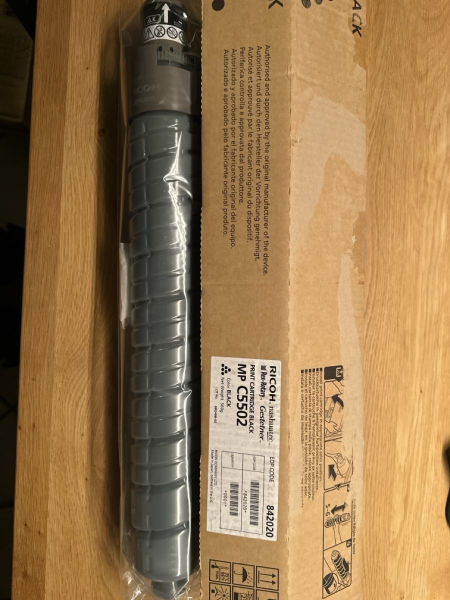 Ricoh Cartucce per stampanti & toner: Toner Black – Nuovo e nell'imballaggio originale da Oberwangen b. Bern venduto da Audiofisch 1