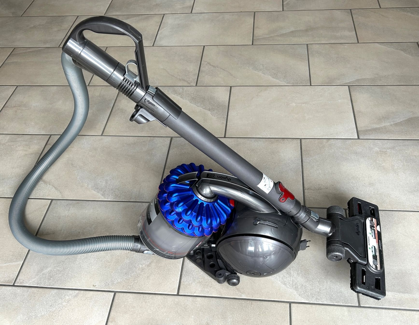 Dyson Aspirapolveri & Accessori: Dyson Cyclone DC52 - Power-Staubsauger – Usato da Schneisingen venduto da Hubf0