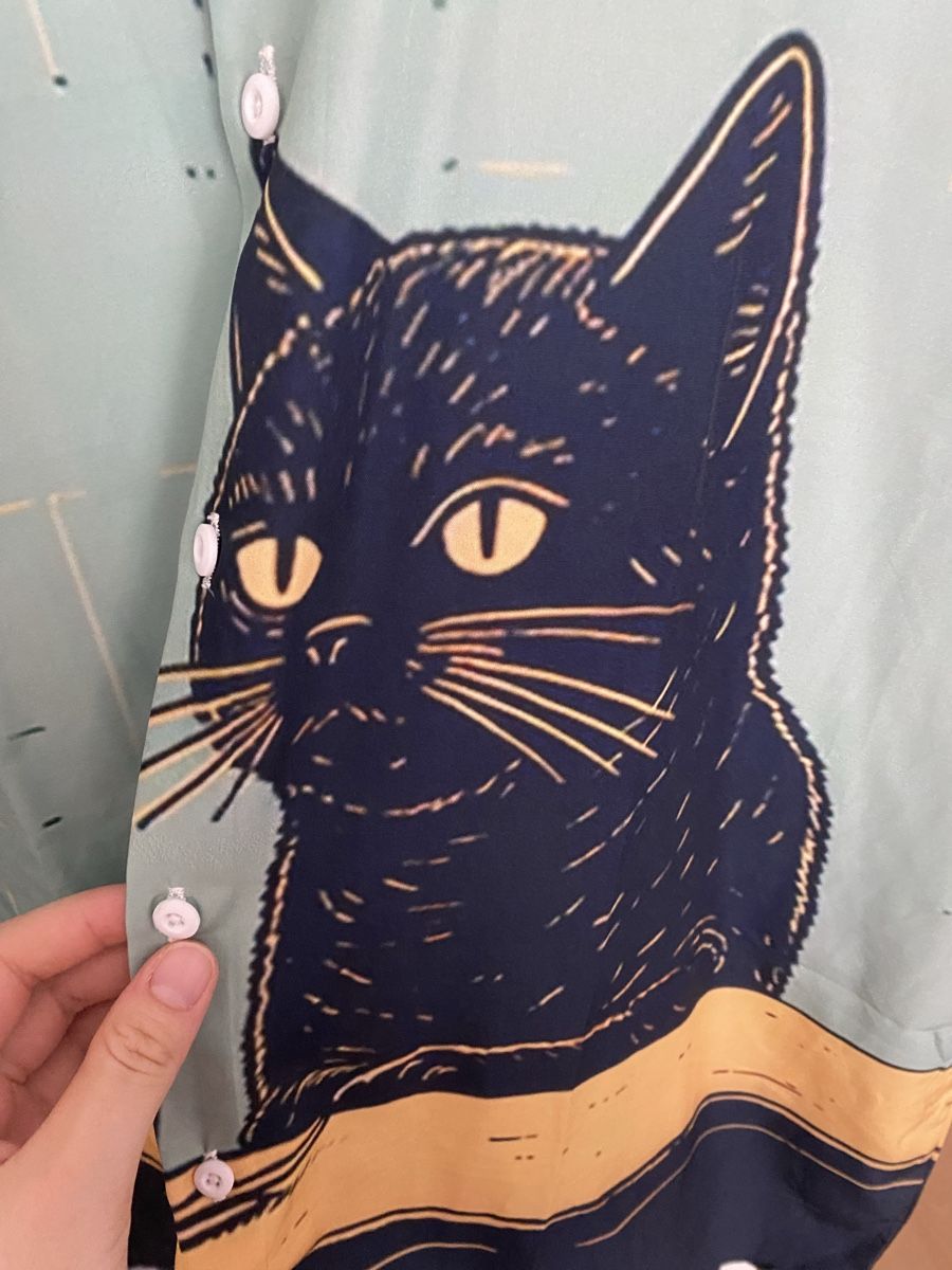 Hemden: Kurzarmhemd Motiv Katze Grösse L  – Gebraucht aus Basel von hea_pp2f 1