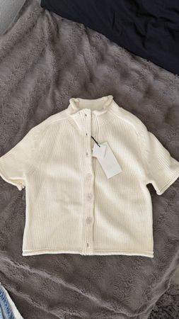 Knitted shirt