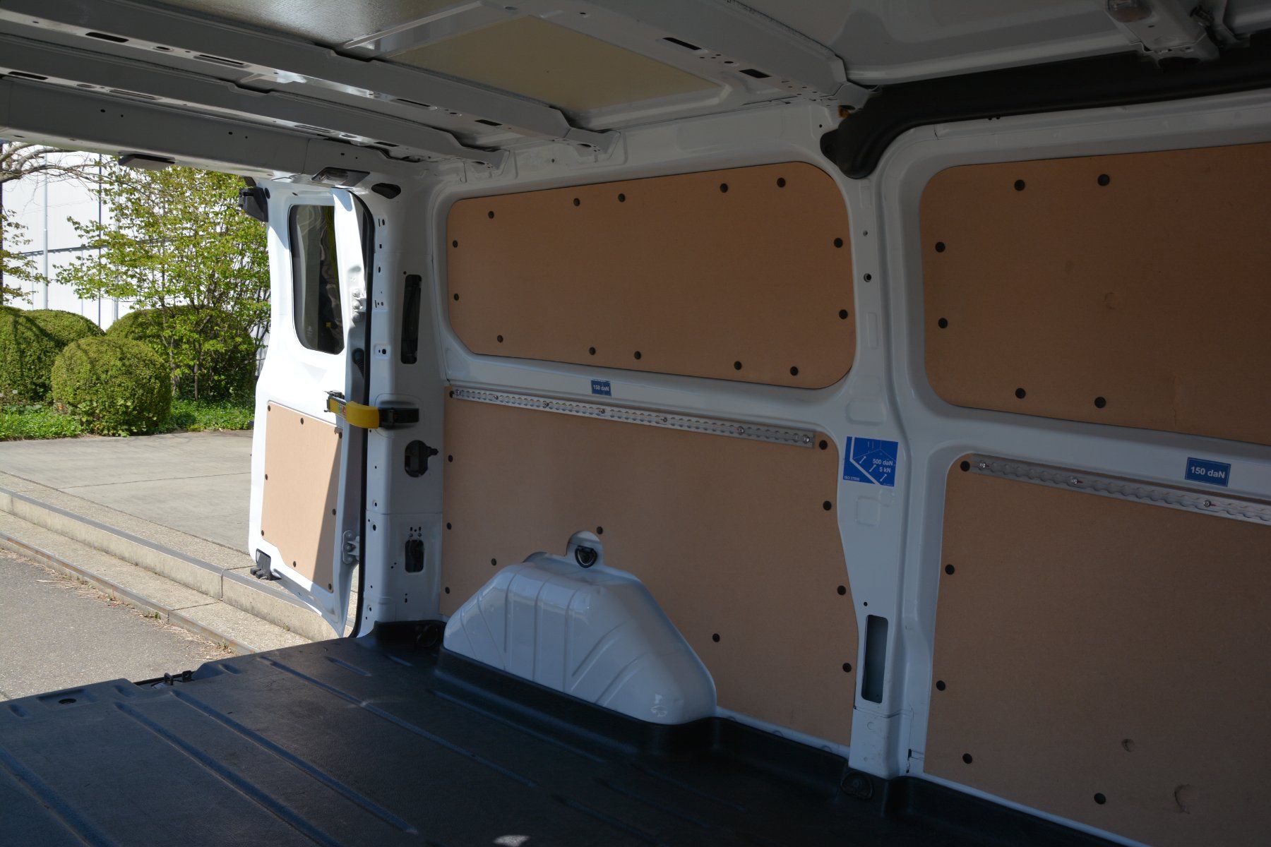 Ford Veicoli commerciali: FORD Transit Custom Van 300 L2H1 Trend A – Usato da Oberkulm venduto da Curiger-Automobile 9