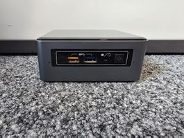Intel NUC6CAYH / 250 GB SSD / 8 GB RAM / 2.30 GHz