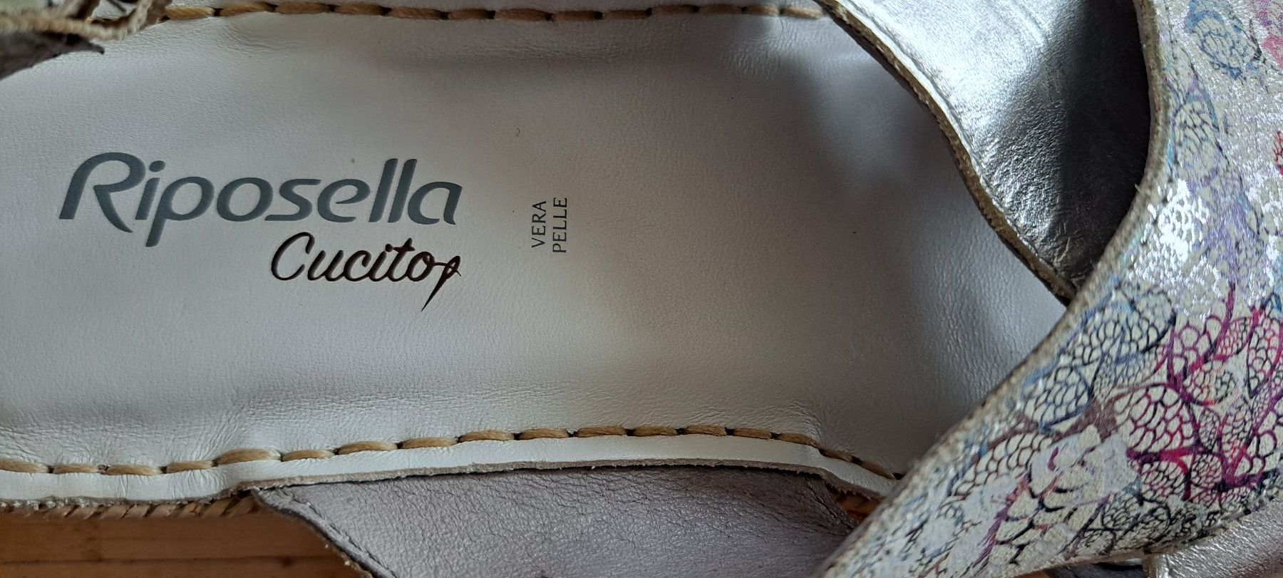 Scarpe da donna: Sandales élégantes et modernes – Nuovo (secondo la descrizione) da Le Mont-sur-Lausanne venduto da olatiu 3