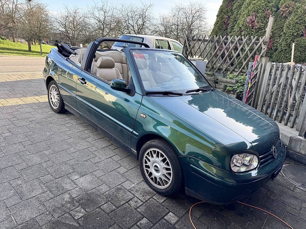 Automobili: Schönes Golf Cabrio ab MFK mit Lederausstattung – Usato da Zuckenriet venduto da Fimatec