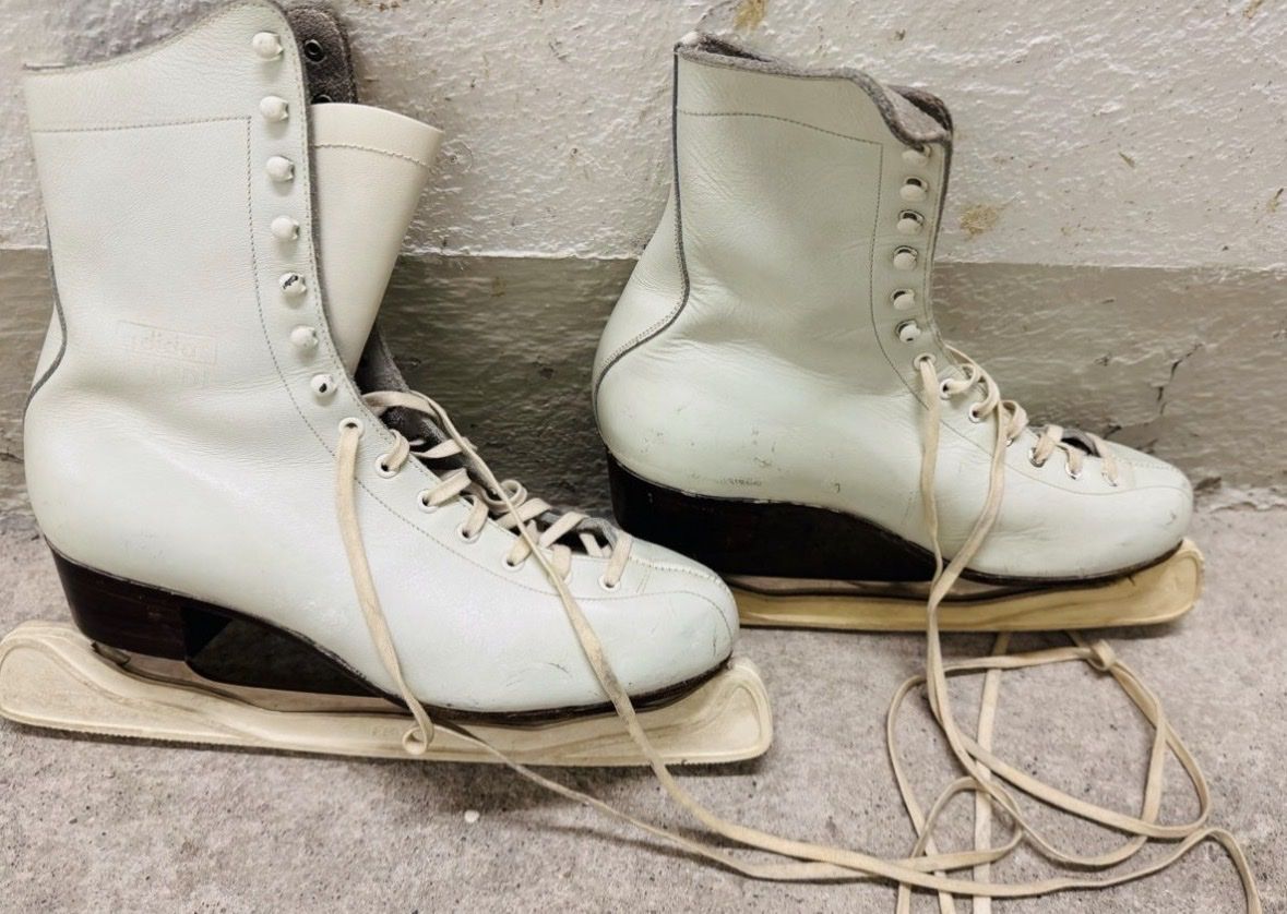 Pattini da ghiaccio: Schlittschuhe Adidas Gundi – Usato da Tagelswangen venduto da fireiceprincess
