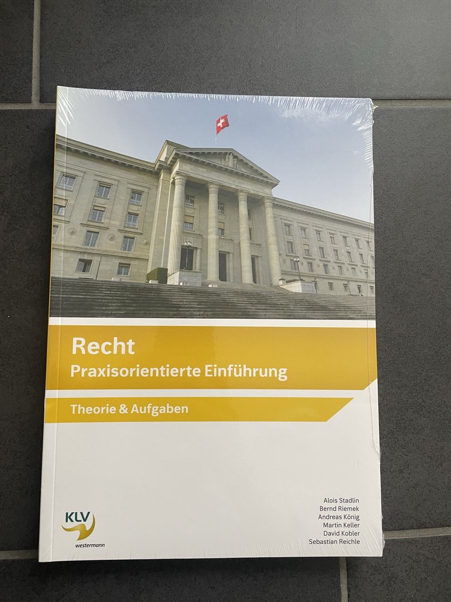 Livres: Schulbuch Recht – Neuf avec emballage d'origine à Herznach par Enya_m26