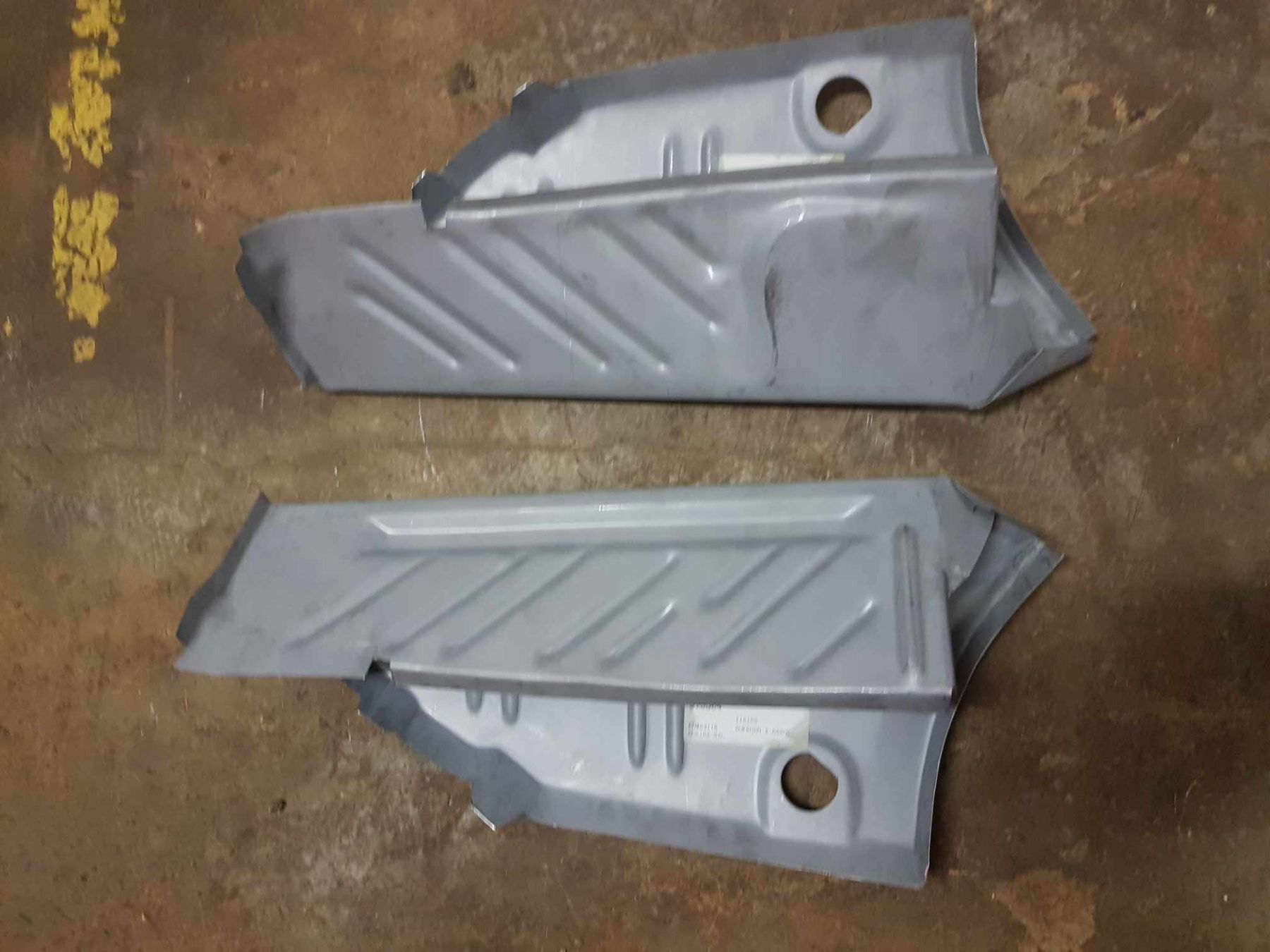 Mopar Tutti pezzi di ricambio auto: Mopar E-Body, Kofferraumboden Seitenbleche,  Rep. Blech – Nuovo (secondo la descrizione) da Niedergösgen venduto da usc_8qc6 1
