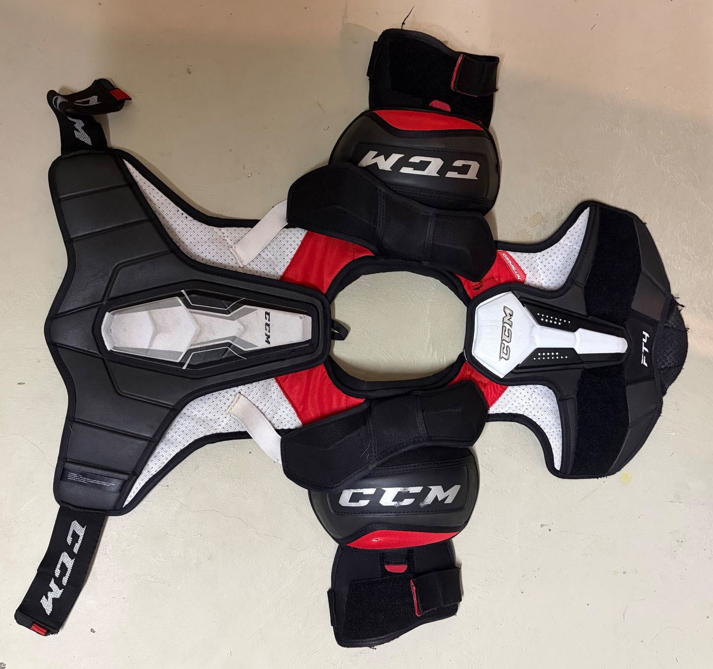 Ccm Protezioni & Imbottiture: CCM Jetspeed FT4 Hockey Schulterpanzer / Brustschutz – Usato da Egnach venduto da Ello77 1