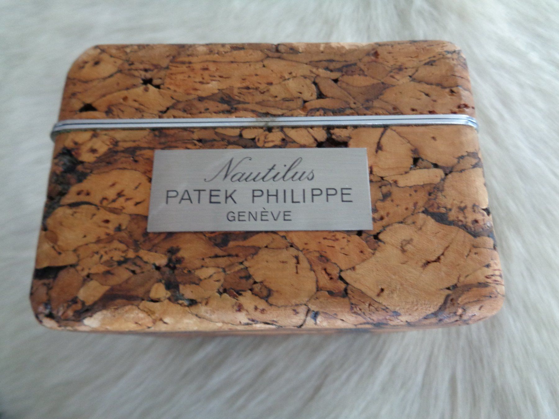 Patek Philippe Scatole porta orologi: Patek Philippe Kork Box für Nautilus Ref. 3700 – Usato da Wolfertswil venduto da Schorsch3 5