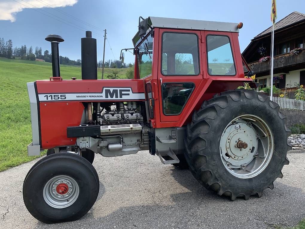 Tracteurs: Massey Ferguson 1155 – D'occasion à Eggiwil par Bruno81