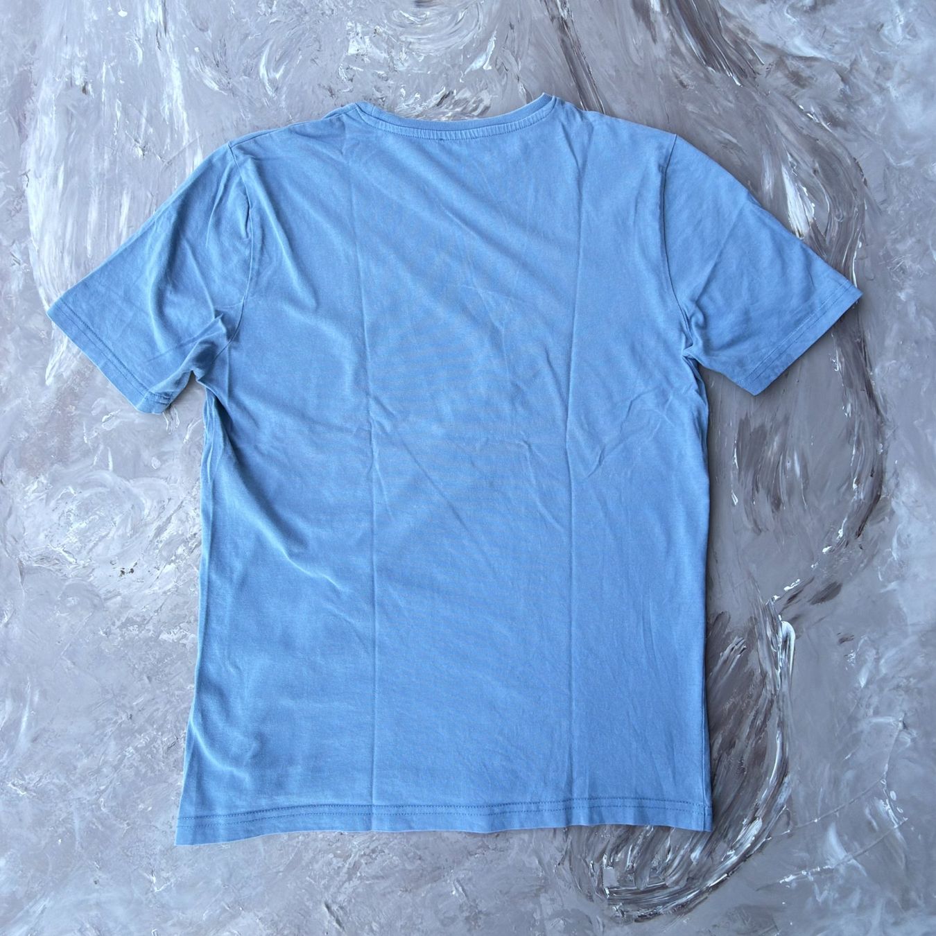 Hugo Boss T-shirt: T-shirt Hugo Boss Logo – Usato da Thônex venduto da Suisse.Shopping 5