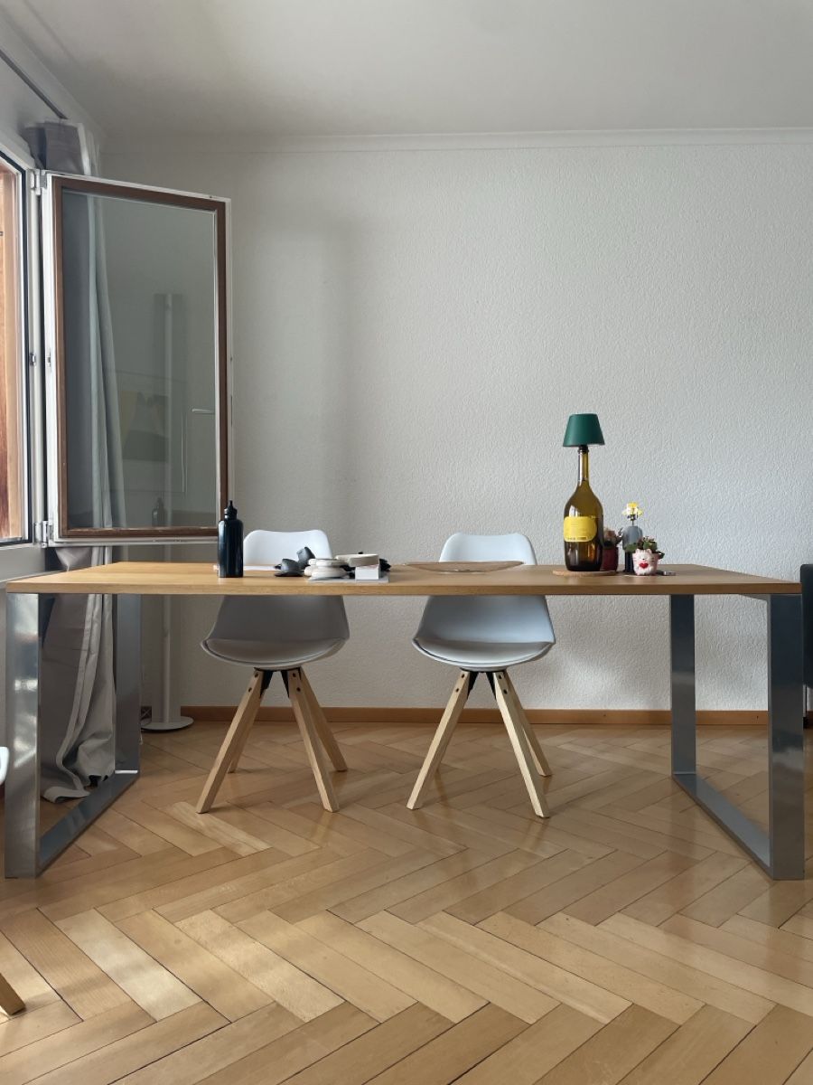 Tische: Tisch – Gebraucht aus Zug von juliechiara