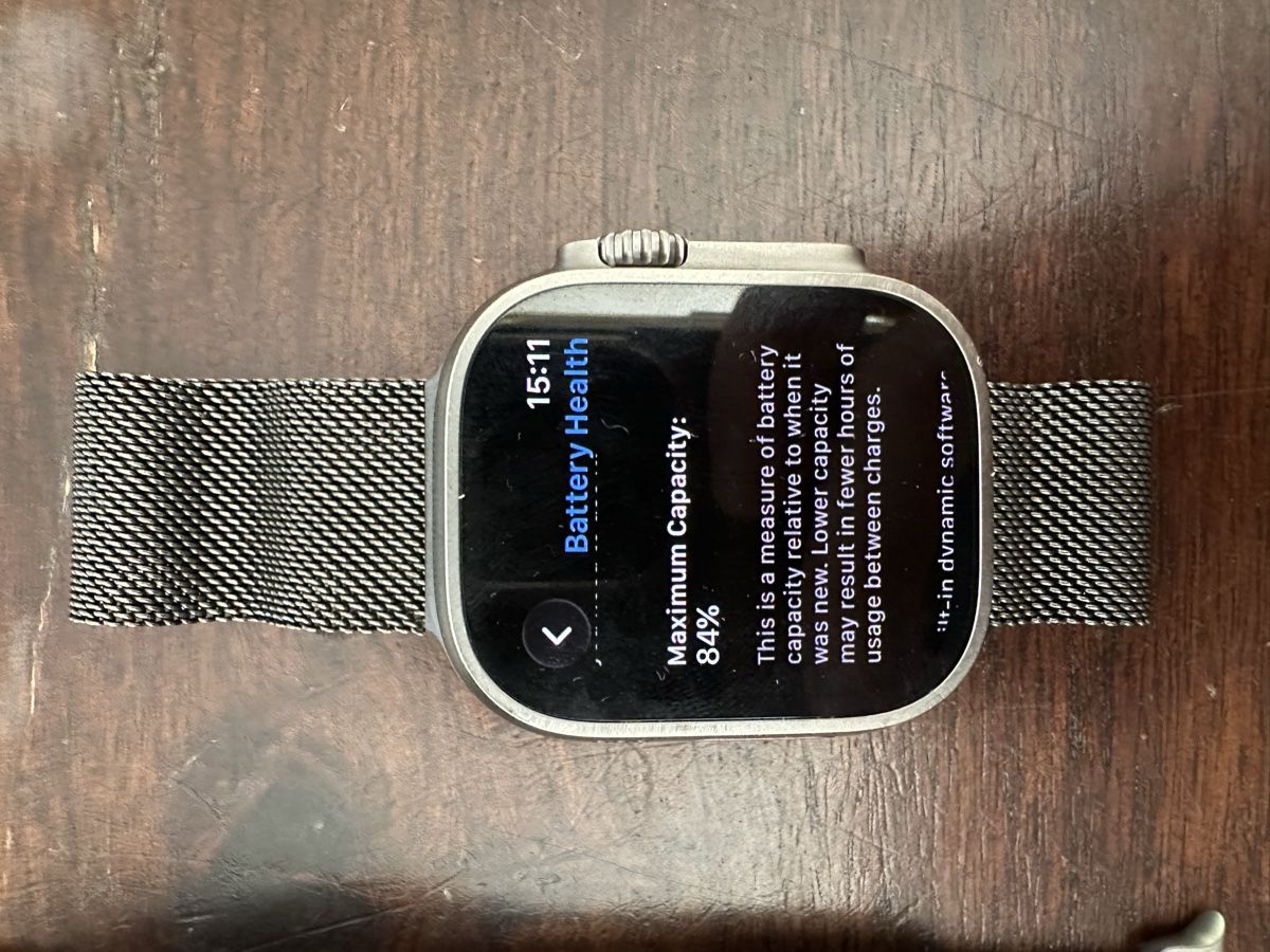 Apple Smartwatch: Apple Watch Ultra mit Zubehör – Usato da Uzwil venduto da egge2 4