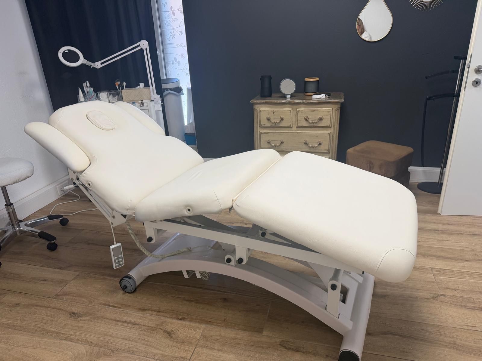 Lettini & sedie per cosmetici: Fauteuil cosmétique électrique – Usato da Ollon VD venduto da NickOllon