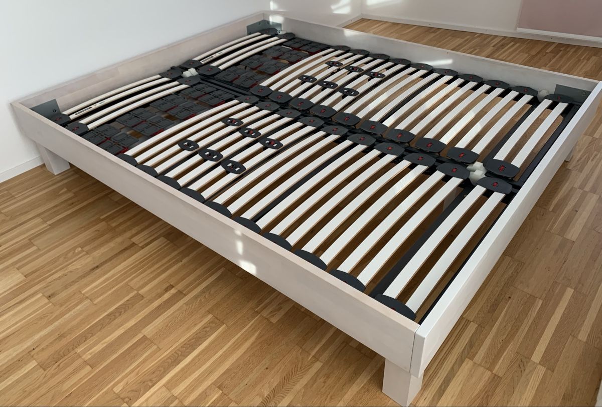 Letti: Bettgestell 160x200cm mit Lattenrost – Usato da Utzenstorf venduto da ani_ycj5 1
