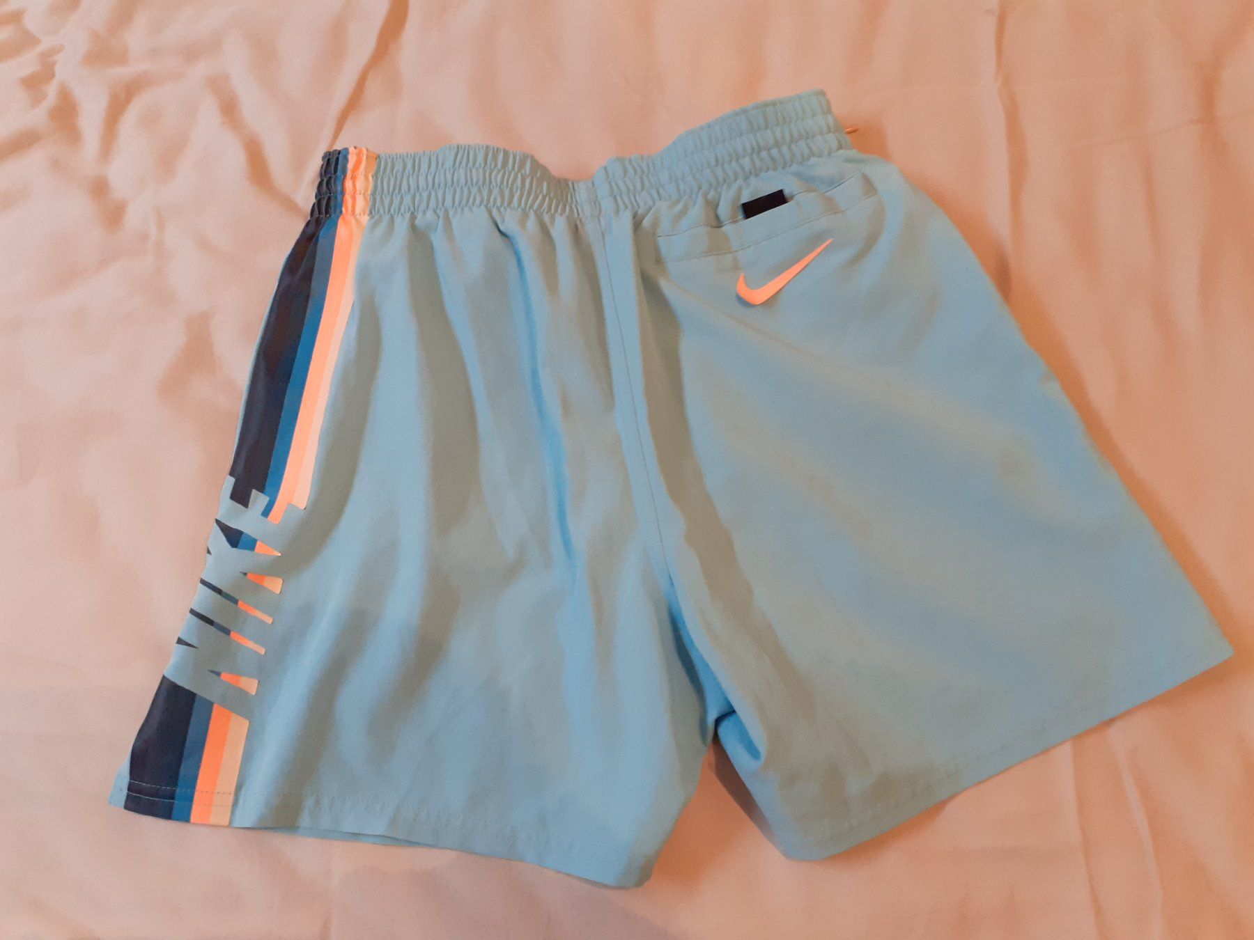 Nike Pantalons: Nike Shorts S – D'occasion à Brittnau par Gismo2012 1