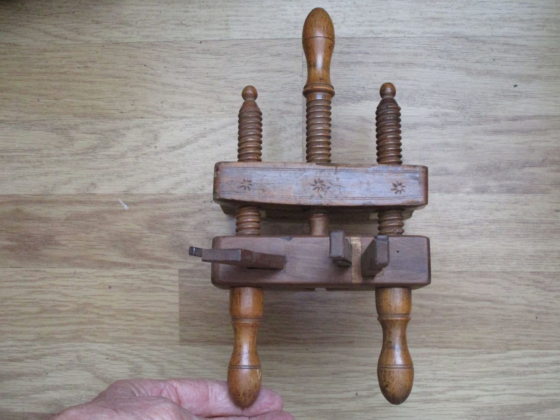 Tous les outils: Antiker Hobel 1840  Holz – D'occasion à Heimberg par Lupo57 2