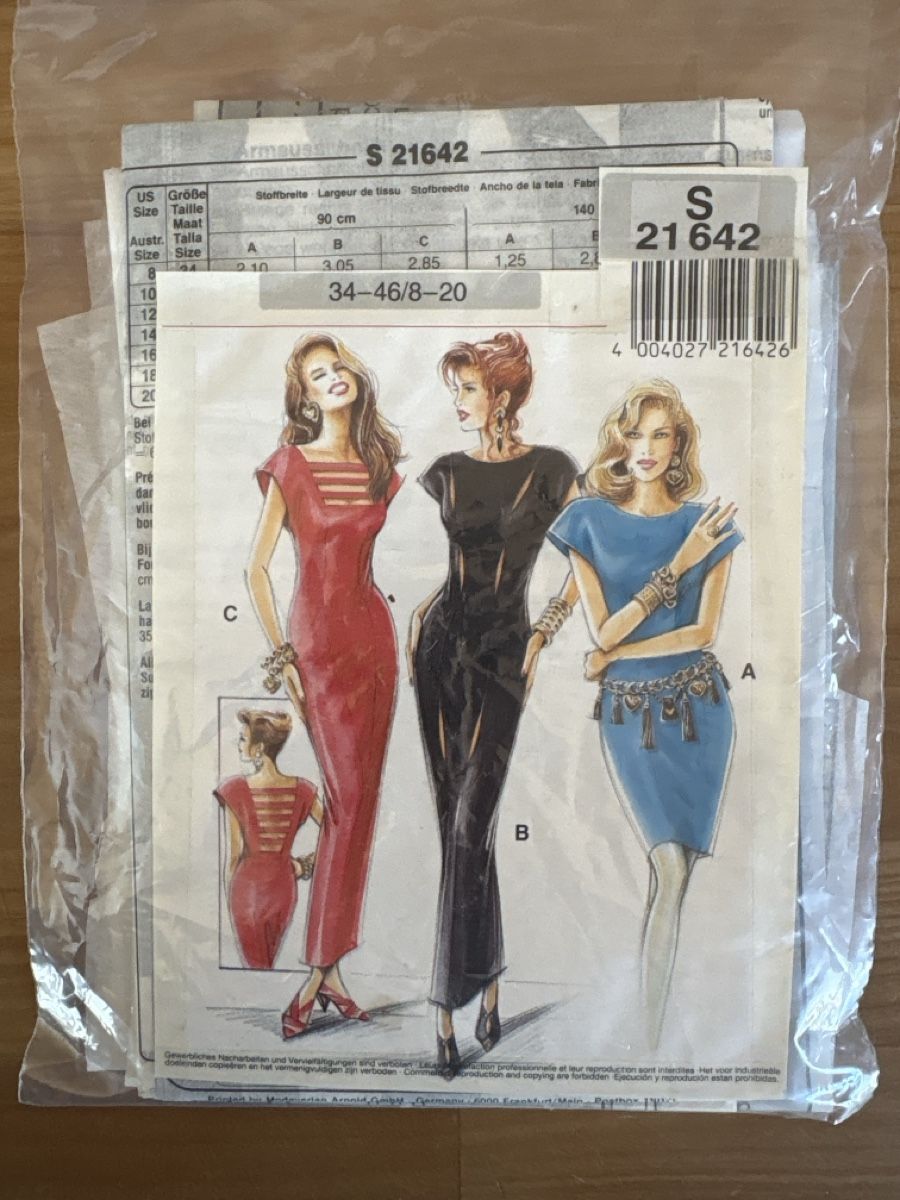Cartamodelli: Schnittmuster für Damen Kleid – Usato da Rümlang venduto da euqinom16