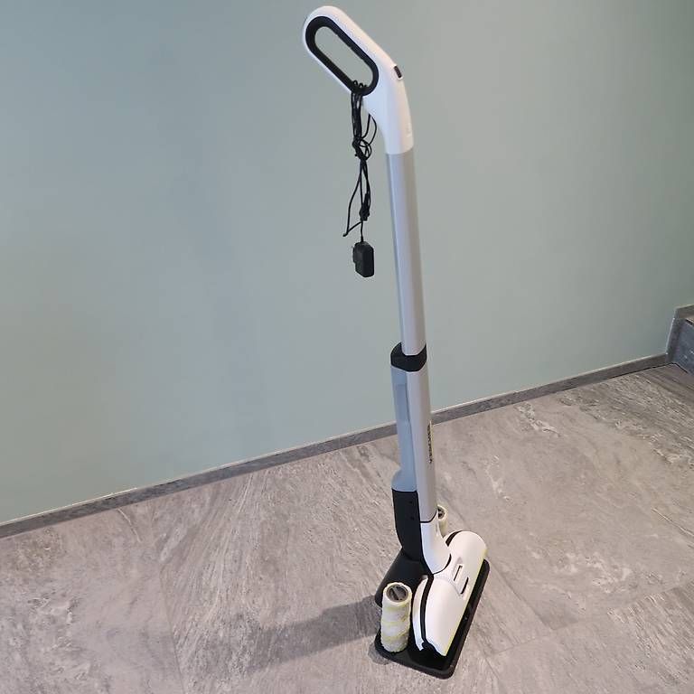 Altro in Apparecchi per la pulizia: Kärcher EWM 2 - Elektrischer Wischmopp – Usato da Goldingen venduto da hes_qz5d 4
