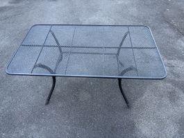 Gartentisch Metall guter Zustand