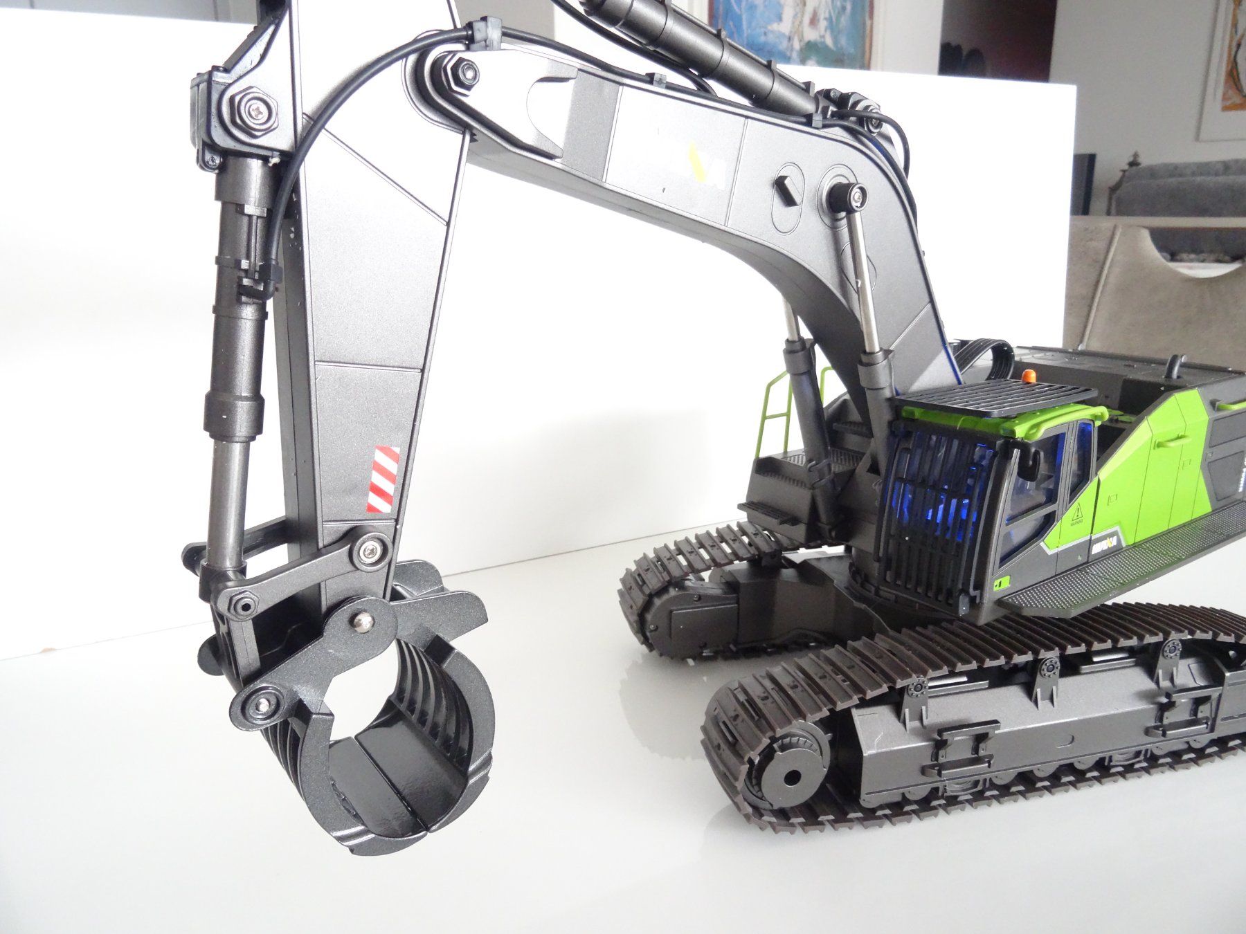 RC Modellbau: Ferngesteuerter Huina 1593 RC-Bagger – Neu und originalverpackt aus Hochdorf von  5
