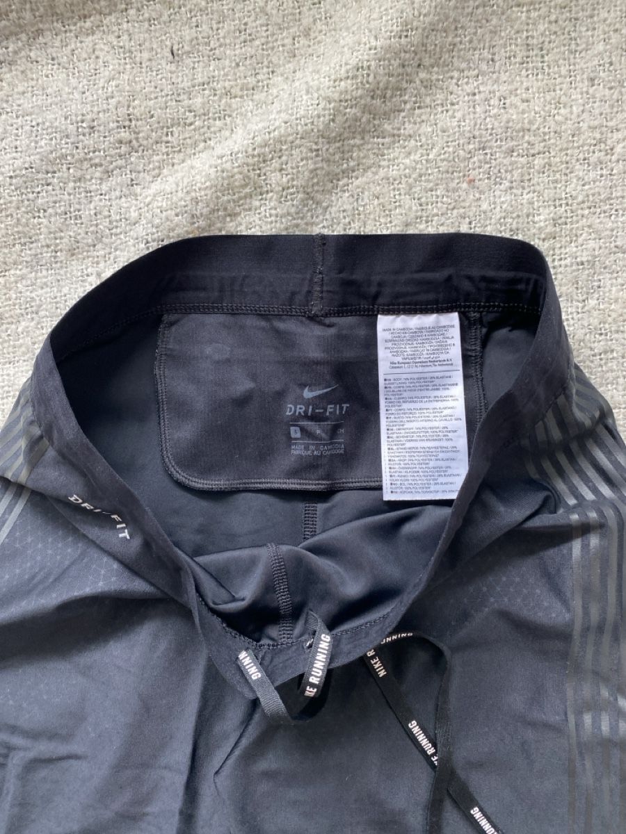 Nike Leggings: Legging nike Running comme neuf taille S – Nuovo (secondo la descrizione) da Rubigen venduto da cam_drb7 1
