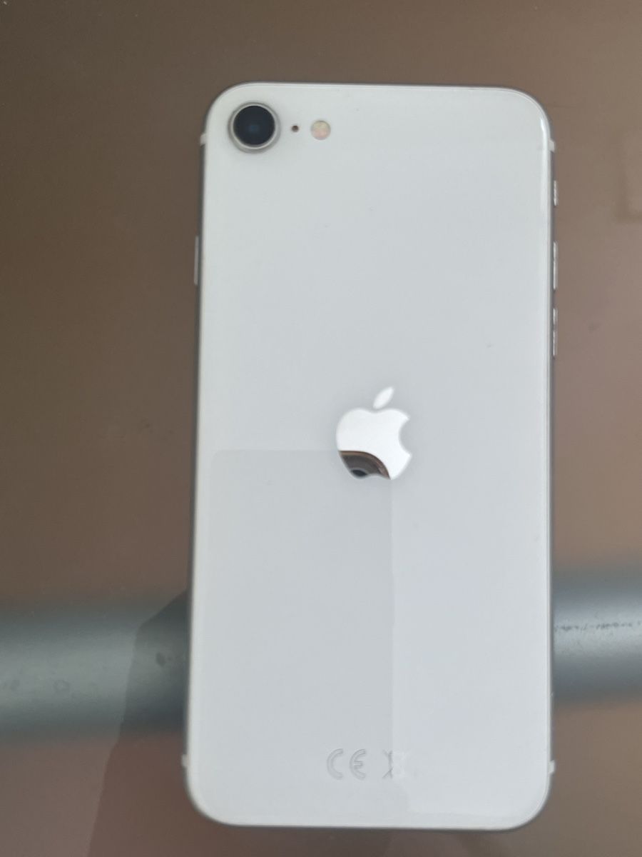 Apple Telefoni cellulari / Smartphones: Gebrauchtes iPhone SE (2nd Gen) – Usato da Wallisellen venduto da yul_j62d 1