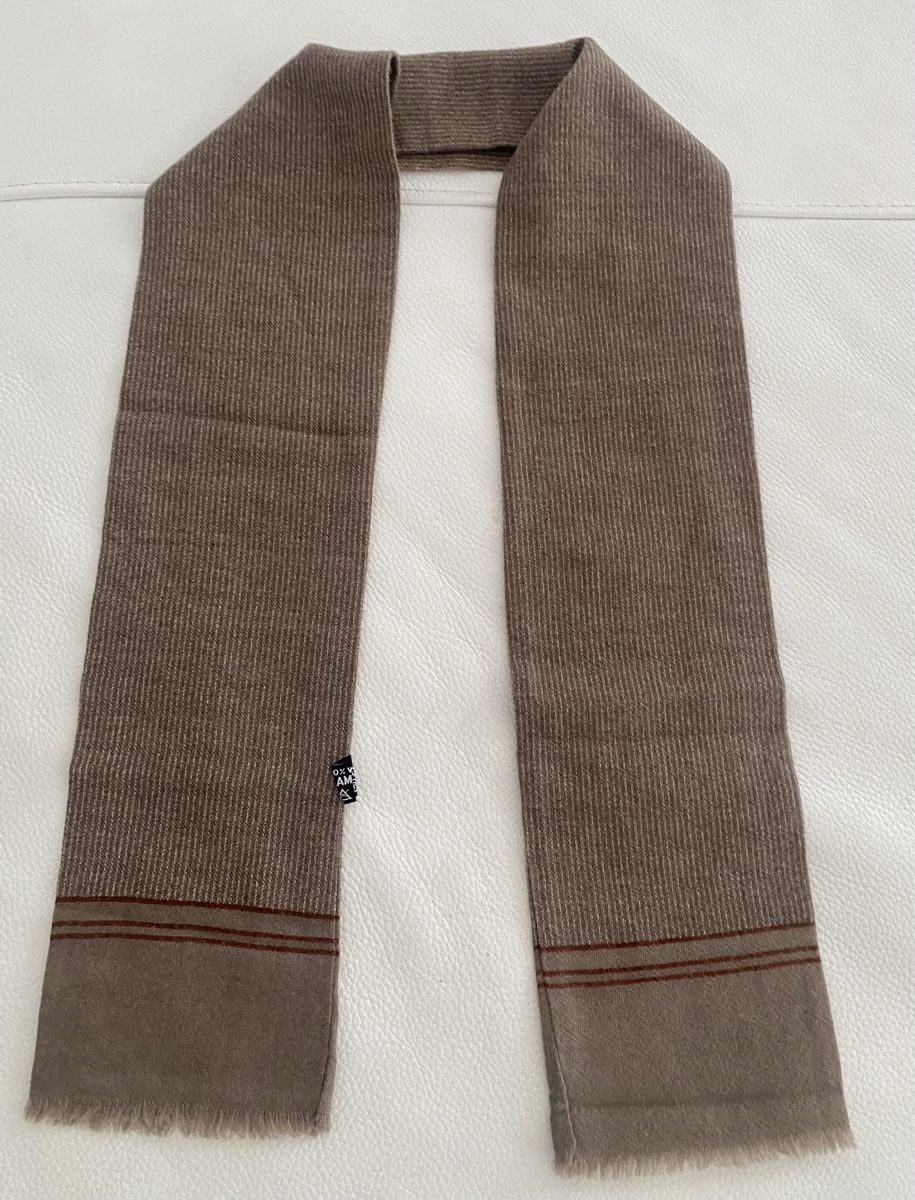 Foulard & Sciarpe: Wolle Schal 🌸 – Usato da Opfikon venduto da Luis144 5