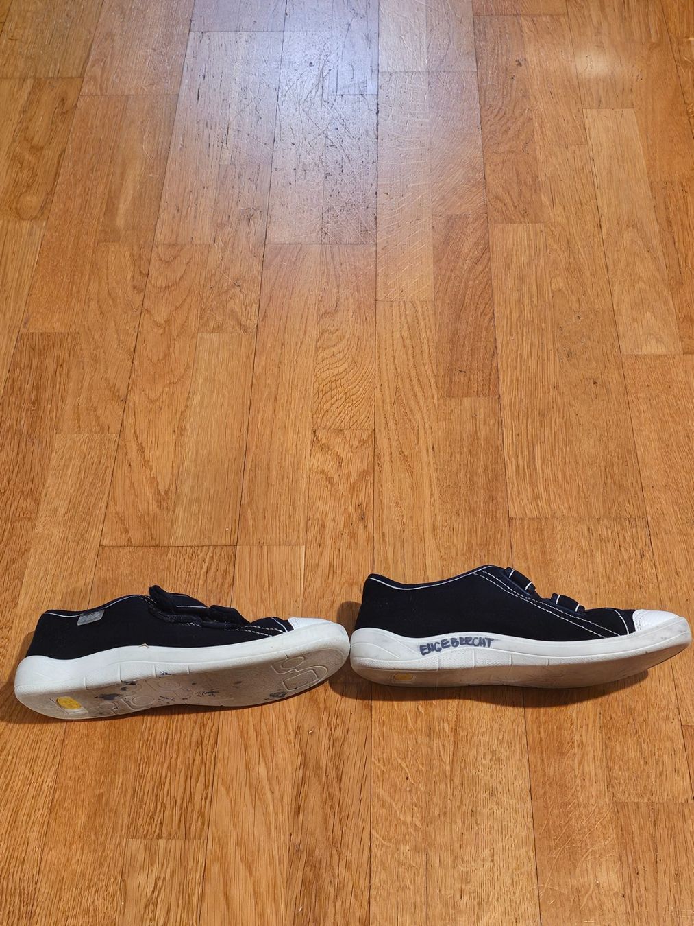 Scarpe per ragazzi: Stoffschuhe gr 37 – Usato da Birmensdorf ZH venduto da eva_9hvs 3
