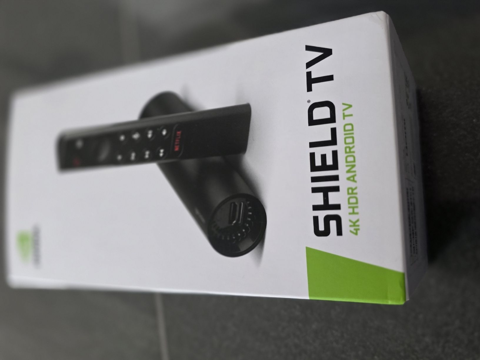 Nvidia Multimediaplayer & Streamer: Nvidia Shield TV 4K HDR Android TV 2GB RAM – Gebraucht aus Neyruz FR von Yann