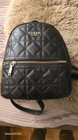 GUESS MALIA Tagesrucksack black