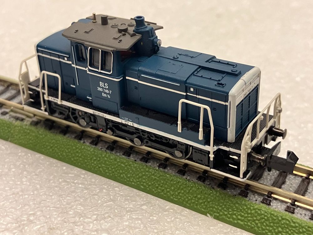 Trix Modelleisenbahnen: Minitrix Staiber 2005,3 N= Em 3/3 BLS 260 749-7 - NEU in OVP – Neu (gemäss Beschreibung) aus Thun von retoolinoo 3