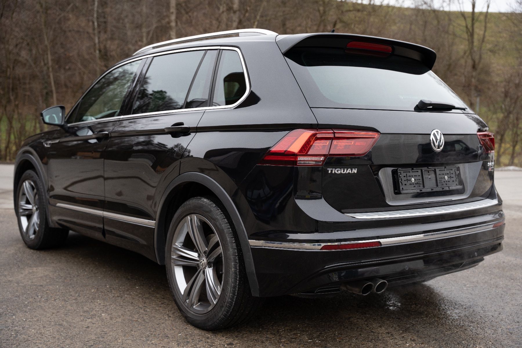 VW Automobili: VW Tiguan 2.0 4m R-Line – Usato da Affeltrangen venduto da AutoZentrumAG 3