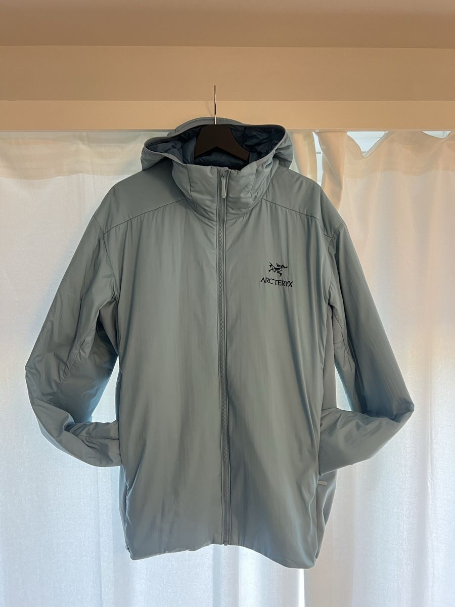 Arcteryx Giacche: Arcteryx Isolate Jacke Ice Blue Gr.XL – Usato da Winterthur venduto da Veribeerii