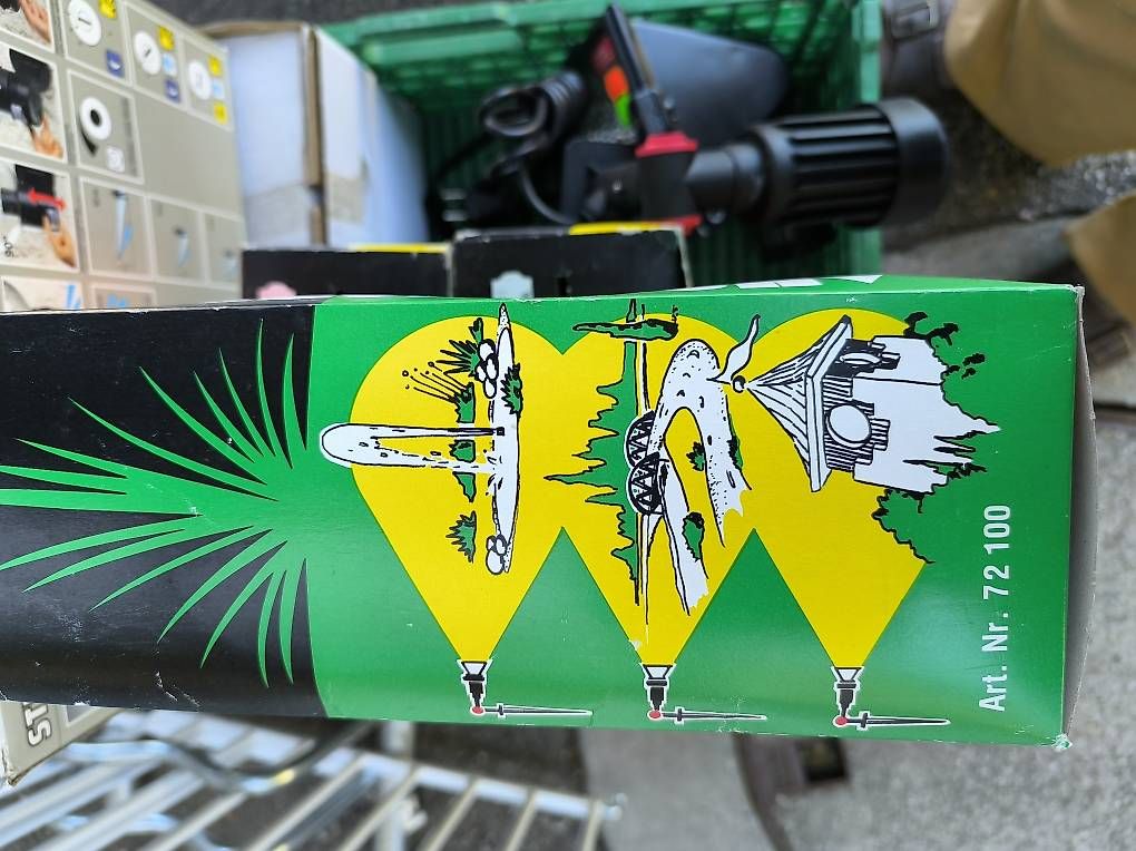 Lampade: Aussen Strahler mit Erdspies -Garten Spot  – Nuovo e nell'imballaggio originale da Walliswil-Nbipp venduto da australien2007 1