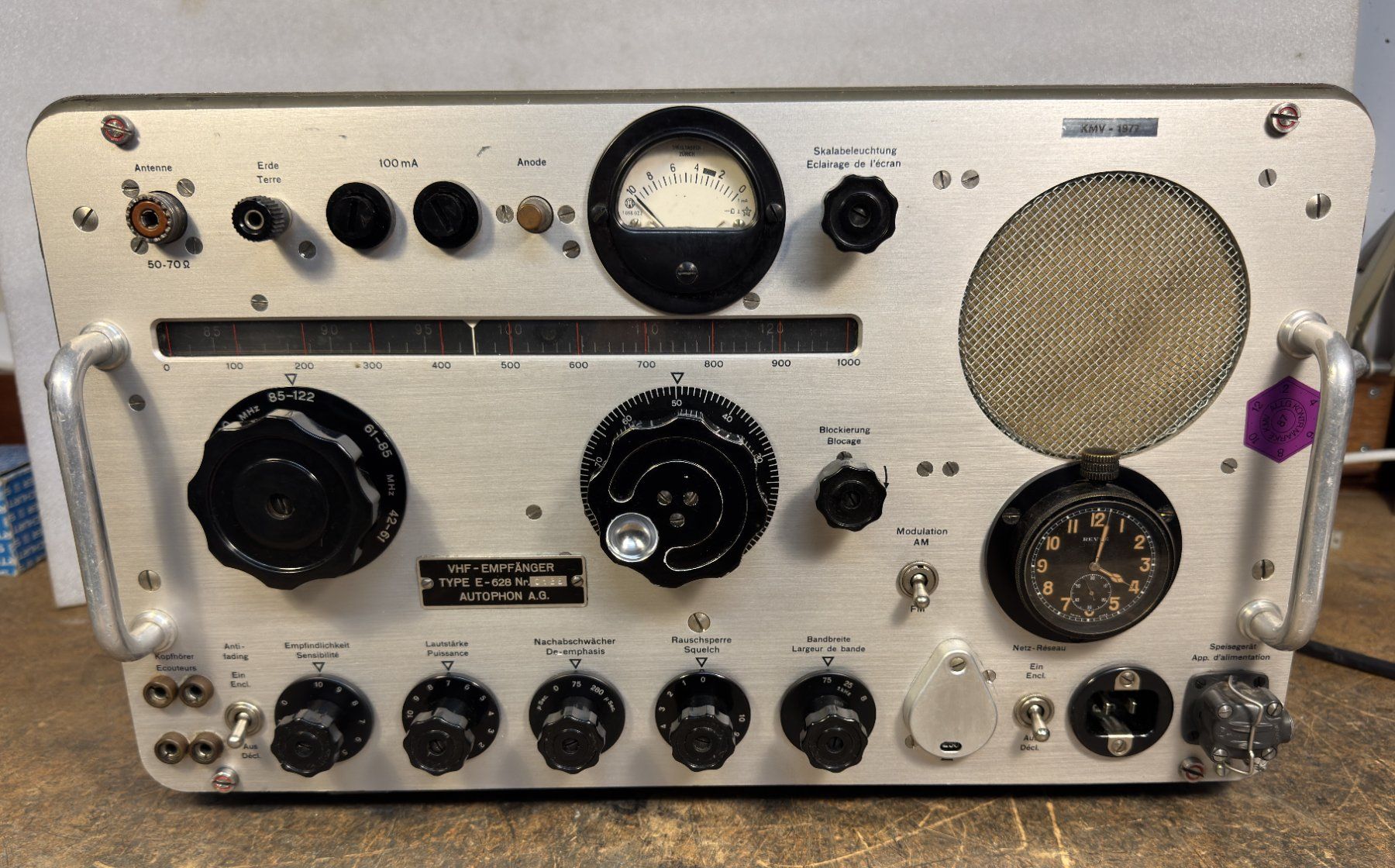 Technique de radiocom: VHF Empfänger Autophon E-628 – Défectueux à Ins par funkflieger