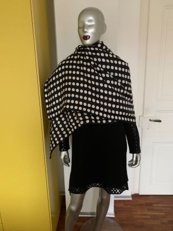 MaxMara: Neue exklusive und grosszügige Seidenstola/Schal