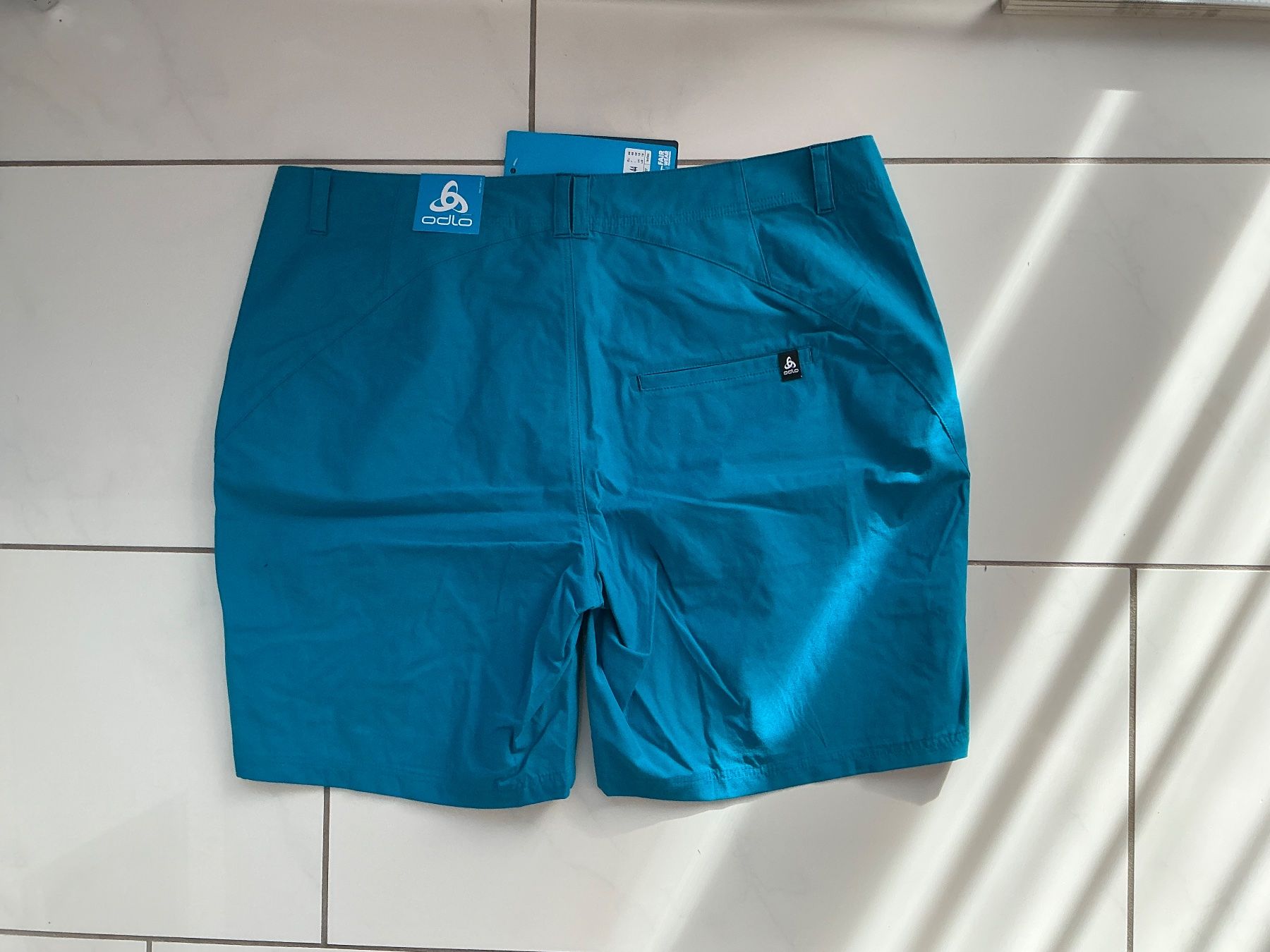 Odlo Pantaloni: Neue Odlo Shorts Gr.44 – Nuovo e nell'imballaggio originale da Biel-Benken BL venduto da Sahra1 5