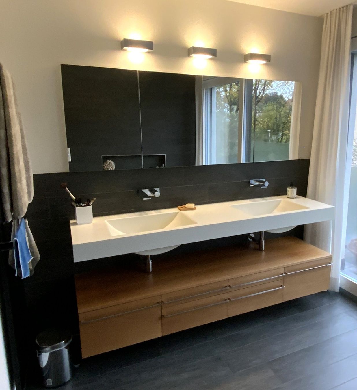 Lavabi & lavandini: Doppel- Lavabo mit Unterbau – Usato da Winterthur venduto da BauTeilLaden2000