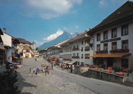 Intérieur de la ville de Gruyères  1983