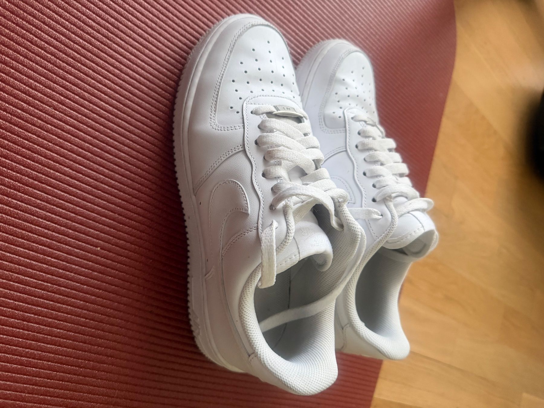 Scarpe da uomo: air force 1 – Usato da Obfelden venduto da val_2dyf 1